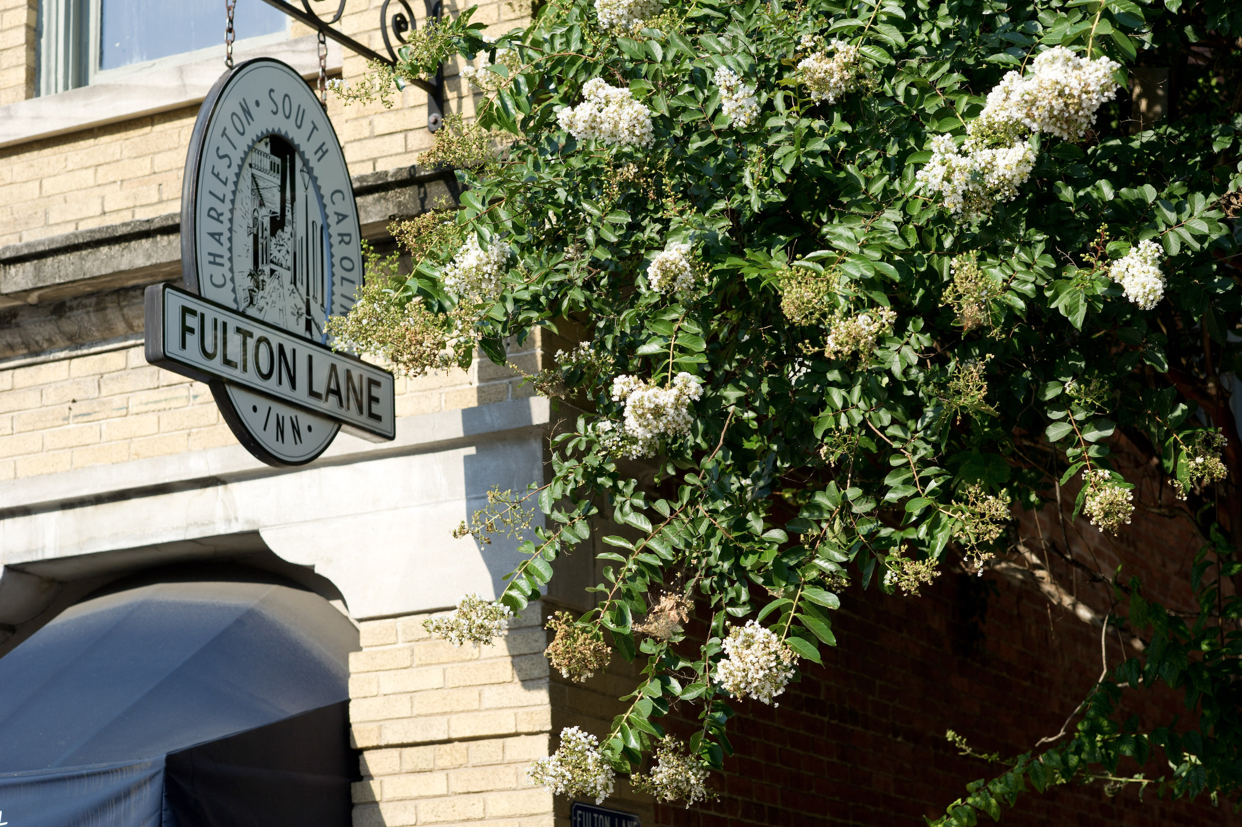 Fulton Lane Inn sign